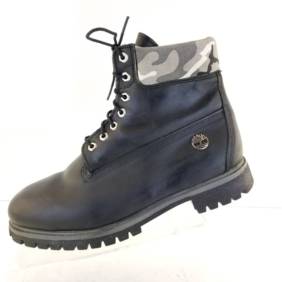 black camo timberlands